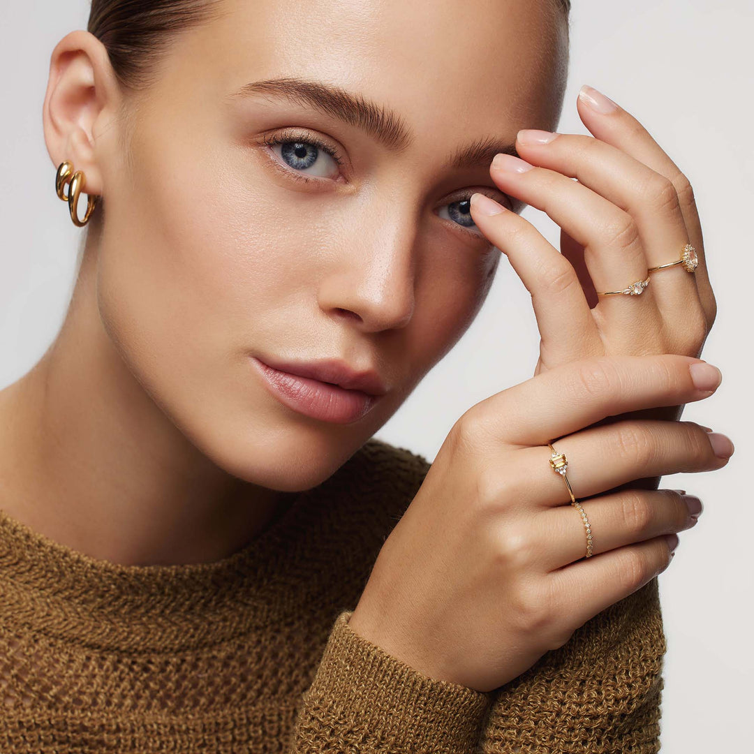 Lioravelle | Violet Diamond Ring 18k Gold