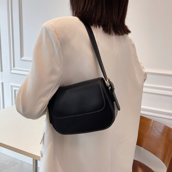 Eldborg | Elegant shoulder bag in muted nude tone